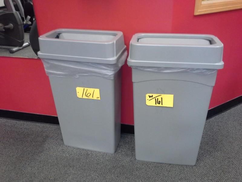lot 161 image: 23 gallon Wall Hugger