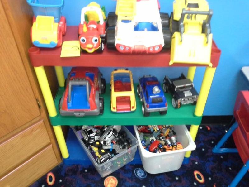 lot 191 image: Childrens Toys and Plastic Shelf,