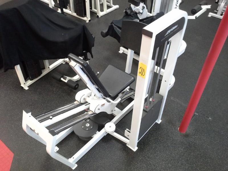lot 20 image: LifeFitness, seated leg press