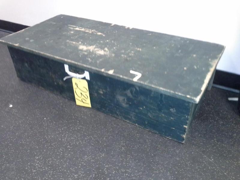 lot 234 image: Wood step platform
