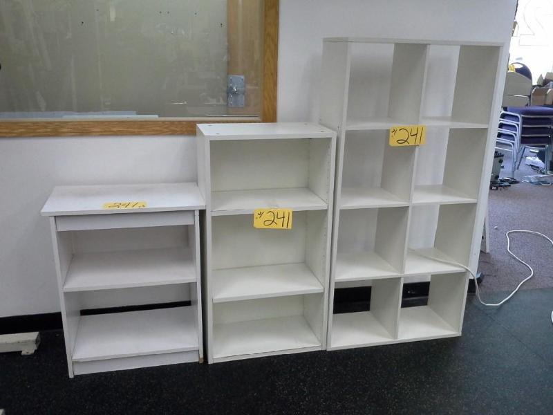 lot 241 image: Wood laminate shelves
