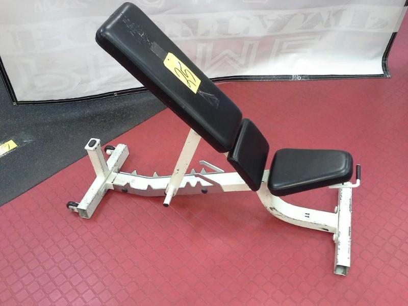 lot 25 image: Adjustable weight chair