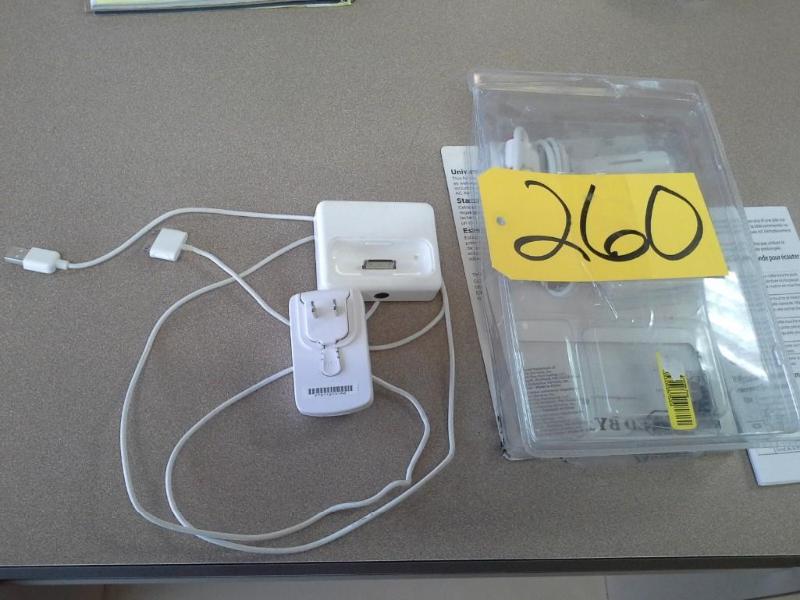 lot 260 image: Dynex Universal 5 in 1 Docking Station