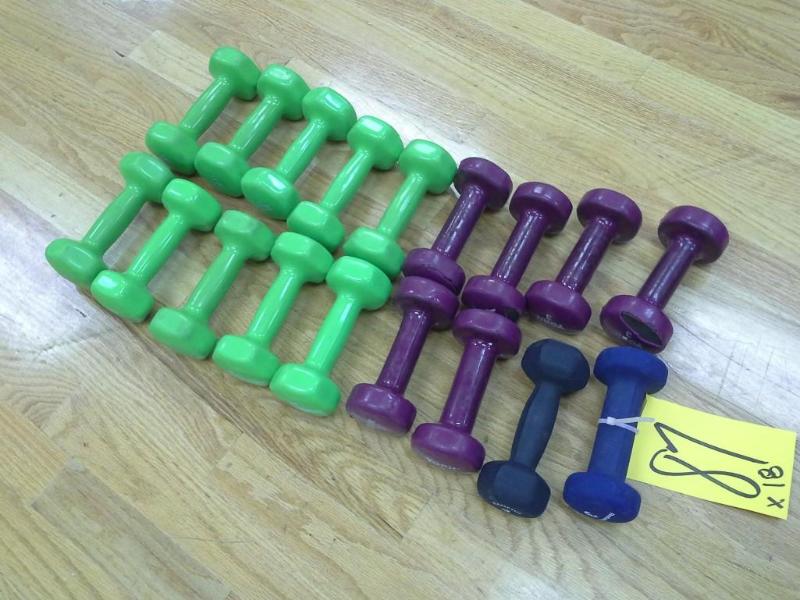 lot 87 image: Hand weights, dumbbells.
