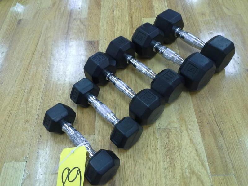 lot 89 image: Hand weights, dumbbells.
