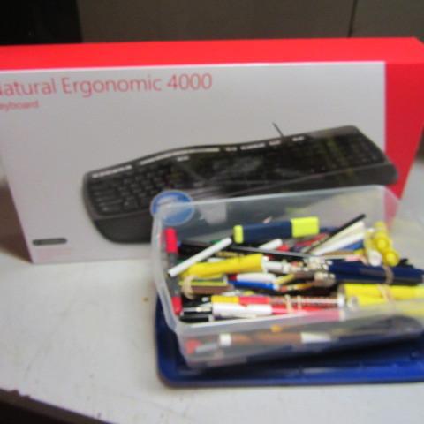 Keyboard, Pens