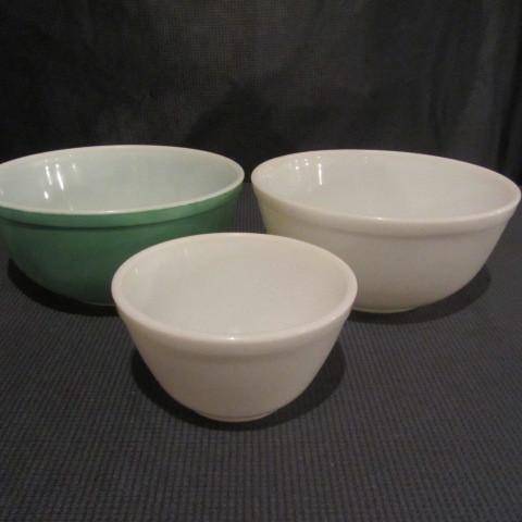 Pyrex Bowls