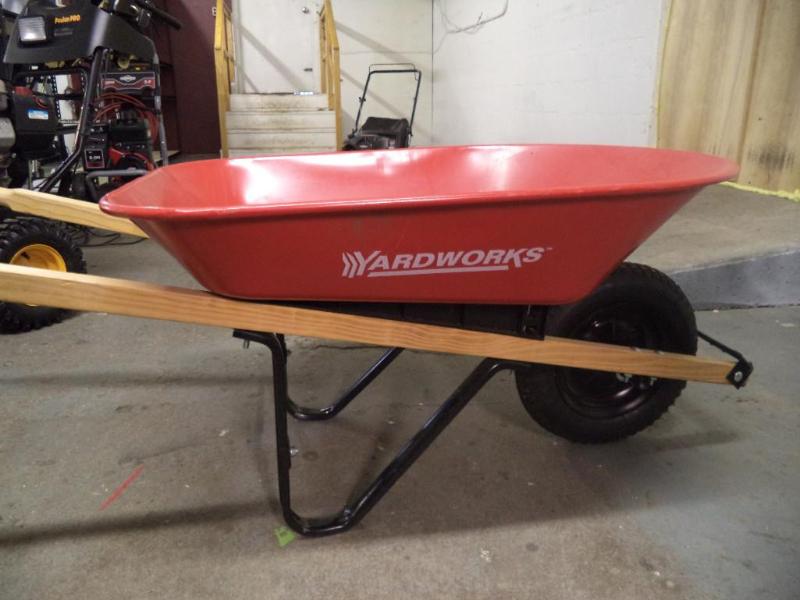 lot 5 image: Wheelbarrow