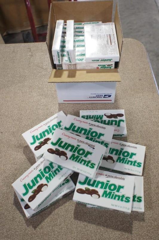 Lot of approx (30) 4 oz boxes of Ju...