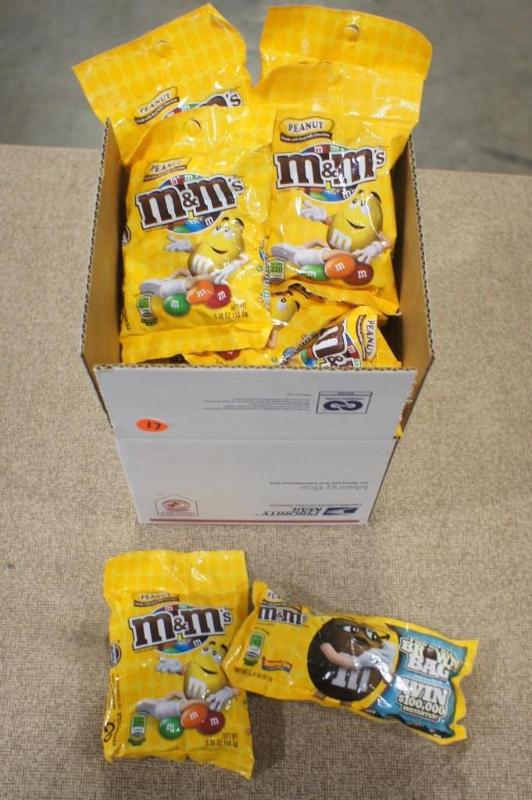 Lot of approx (25) Peanut M&ampMs...