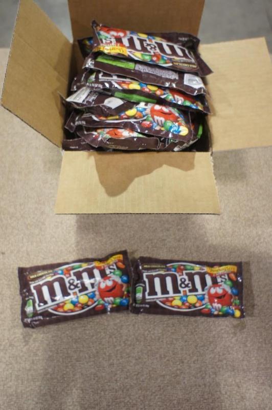 Lot of approx (29) Regular Chocolat...