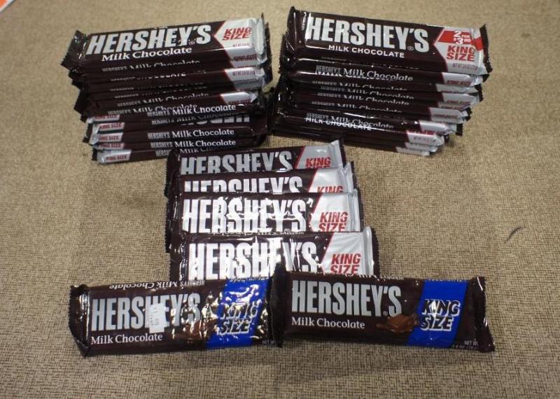 Lot of approx (27) Hersheys King S...