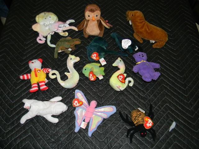 Lot of 14 Beanie Babies - 3 full-si...