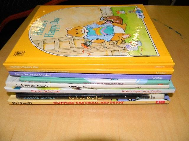 Lot of 12 childrens books - please...