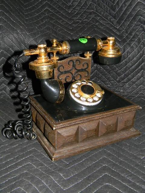 Vintage style Bell Systems phone - ...