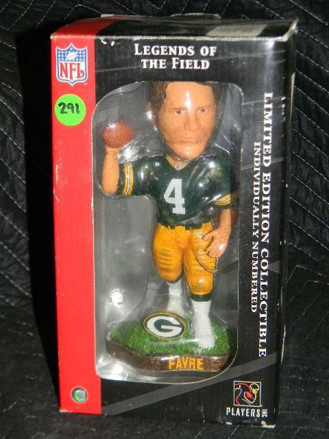 NEW in the package Bret Farve bobbl...