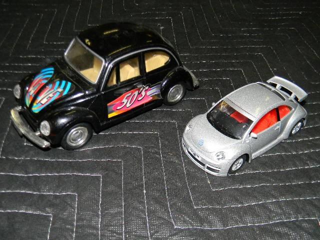 Lot of 2 Volkswagon die cast cars -...