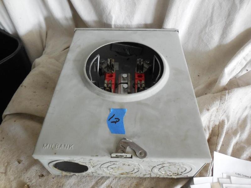 lot 12 image: 200 Amp Meter Base. Coolstuff...
