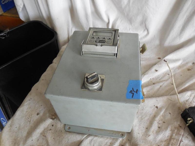 lot 36 image: 10 x 8 x 6 Hoffman with Tenor timer...