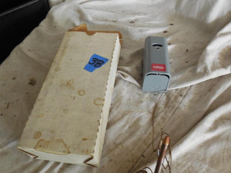 lot 38 image: New Remote Bulb S.P.D.T. &nbsp &nb...