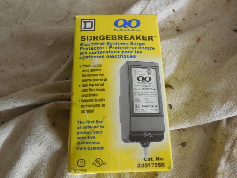 lot 40 image: Square D &nbsp QO&nbspSerge Break...