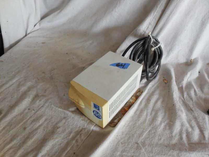 lot 64 image: Power conditioner. Coolstuff...