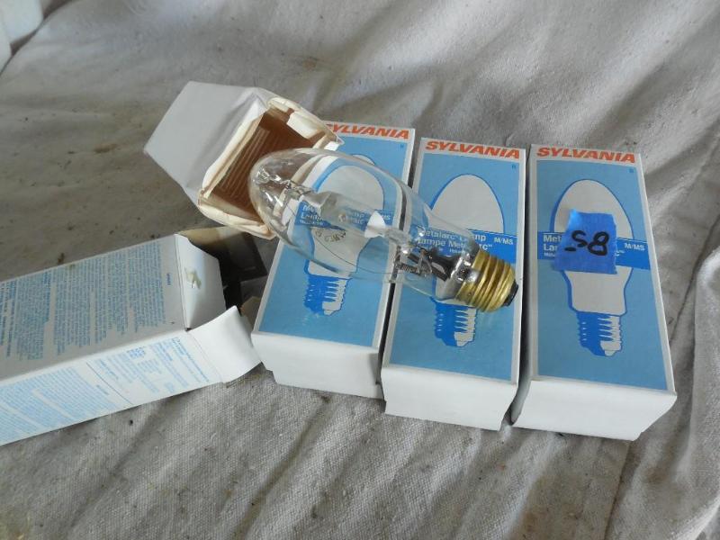 lot 85 image: (4) 175 Watt &nbsp M57&nbsp metal...