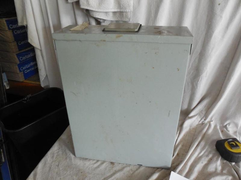 lot 9 image: Outdoor Panel, no guts. Coolstuff...