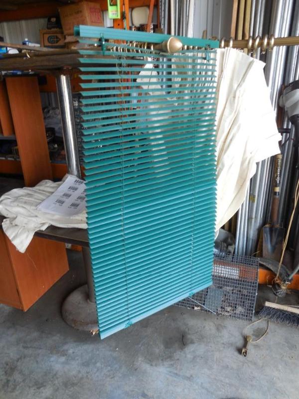 lot 99 image: 23 x 64 Blinds all set at 40 in wit...