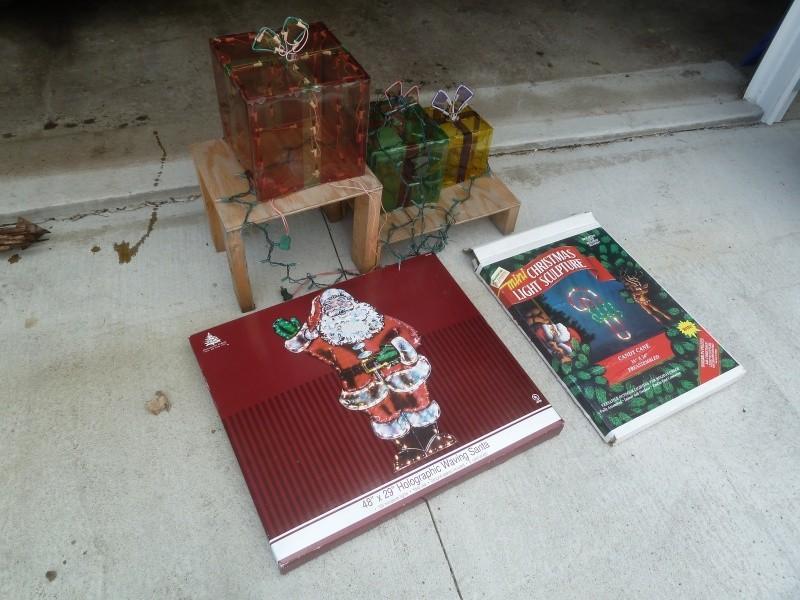 Christmas Decorations Lighted gift...