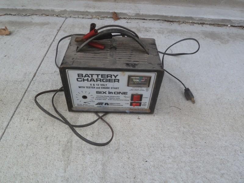 A-Tec Battery Charger 6&amp12 vol...