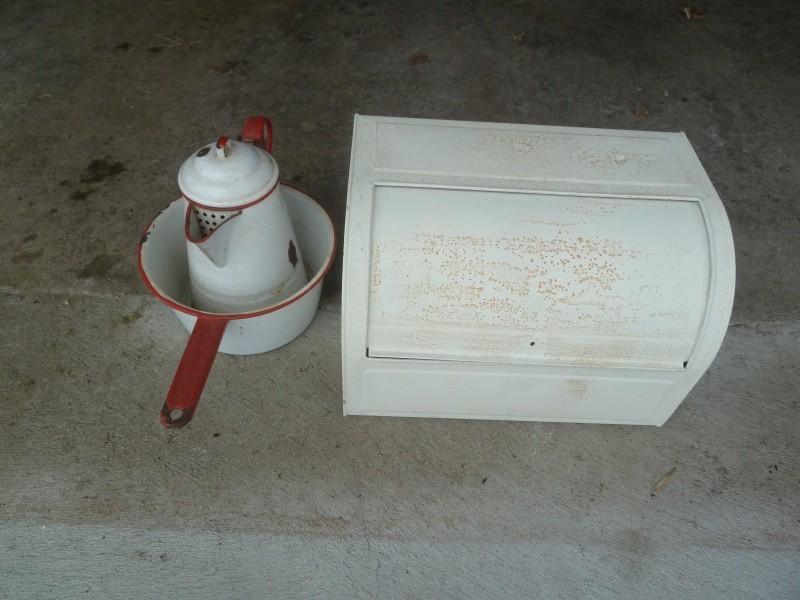 Antique porcelain coffee pot, Porce...
