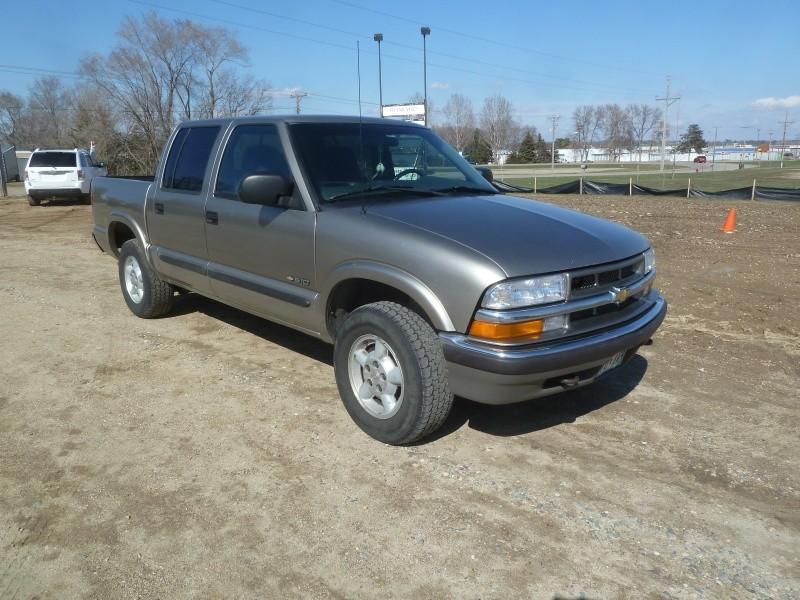 2001 Chevy S10 Crew cab truck Has ...