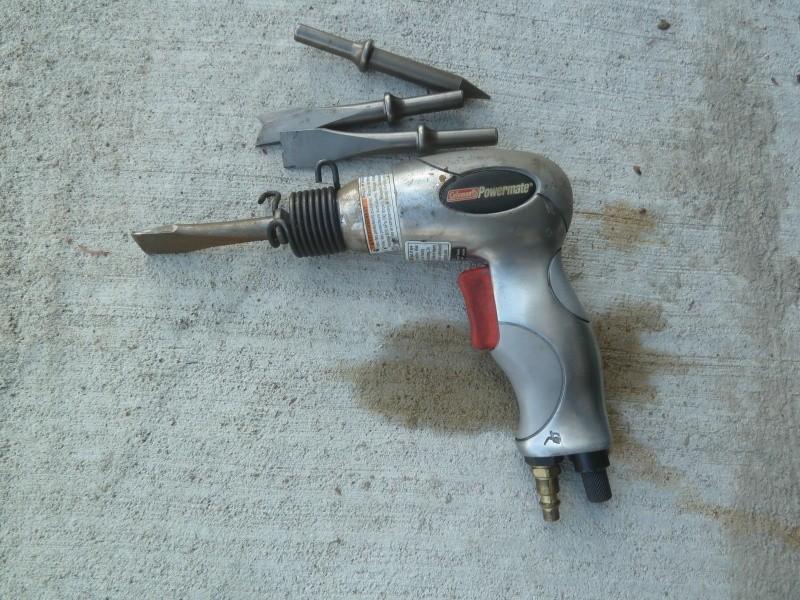 Chicago Pneumatic chisel Comes wit...