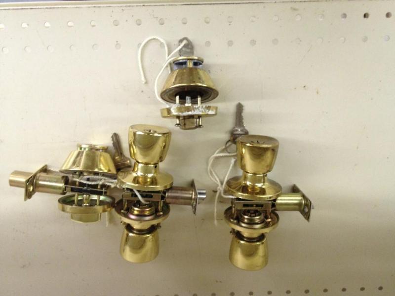 lot 30 image: Used Door Locks, 2 keyed entry, 2 d...