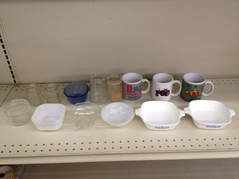 lot 34 image: Lot of Glassware