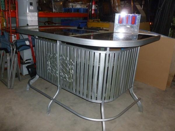 Outdoor patio bar. Steel constructi...