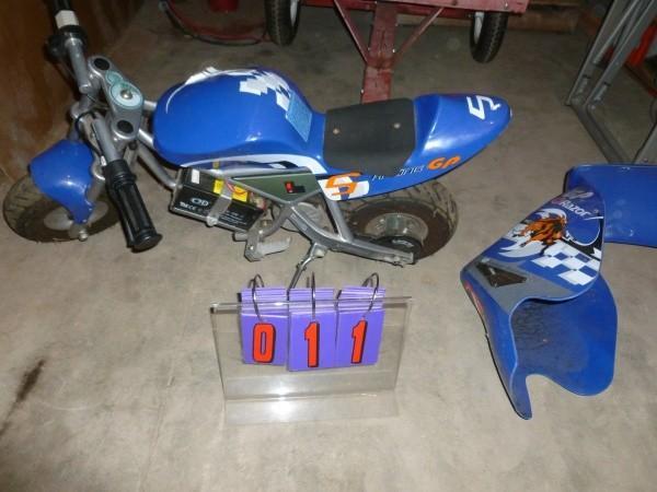 Childs ride on 24 volt pit bike. Ha...