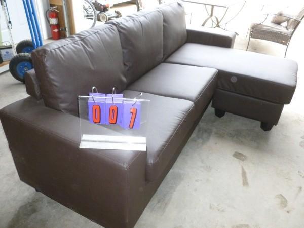 Sofasectional. Appears to be new w...