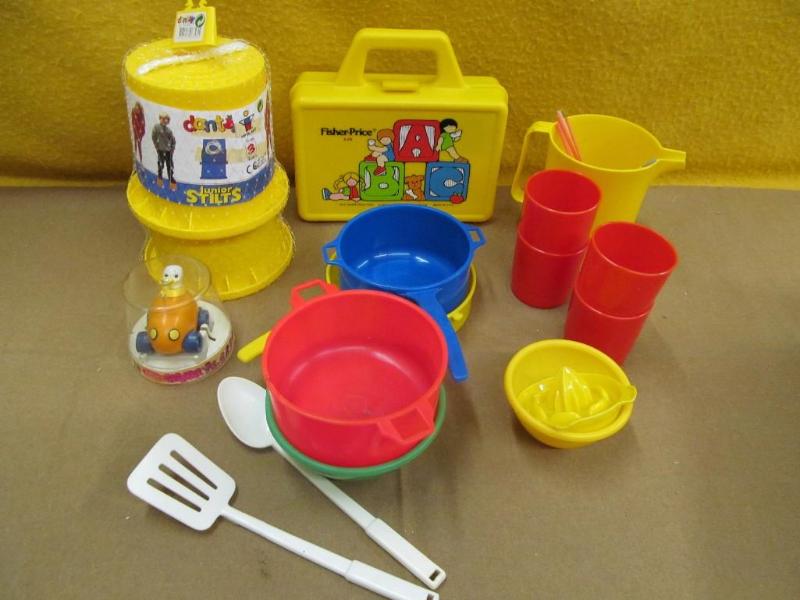 Junior Stilts, Childs Kitchen set,...