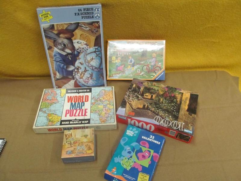 6 Puzzles -- Bunny-- World Map -- K...