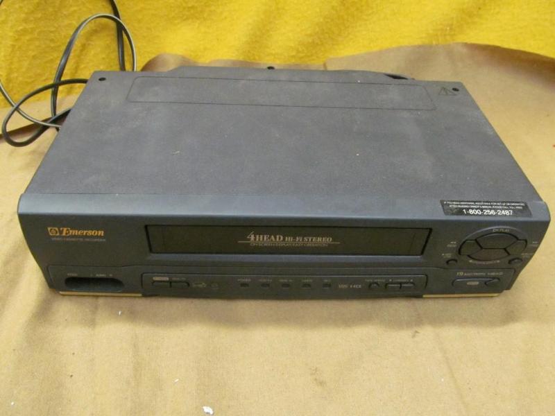 Emerson 4 head Video cassette recor...