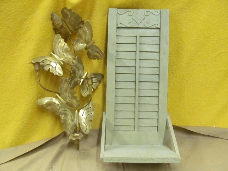 Wood Shutter shelf and metal wall d...
