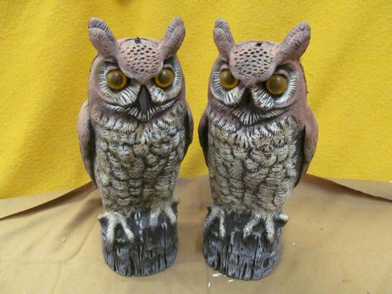 Pair of Yard Ornament Owls 16&quot...