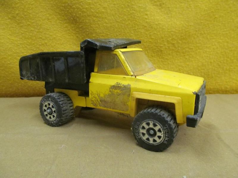 Tonka Dump Truck 13&quot metal...