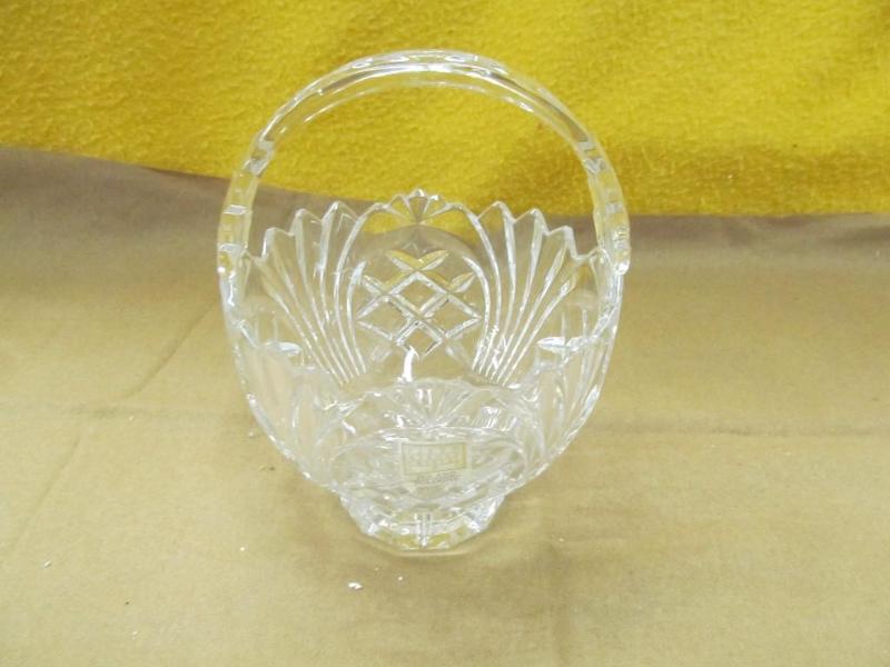 Fifth Avenue Crystal LTD Basket...