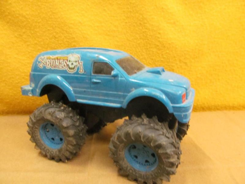 Dr. bones Monster Truck Plastic...