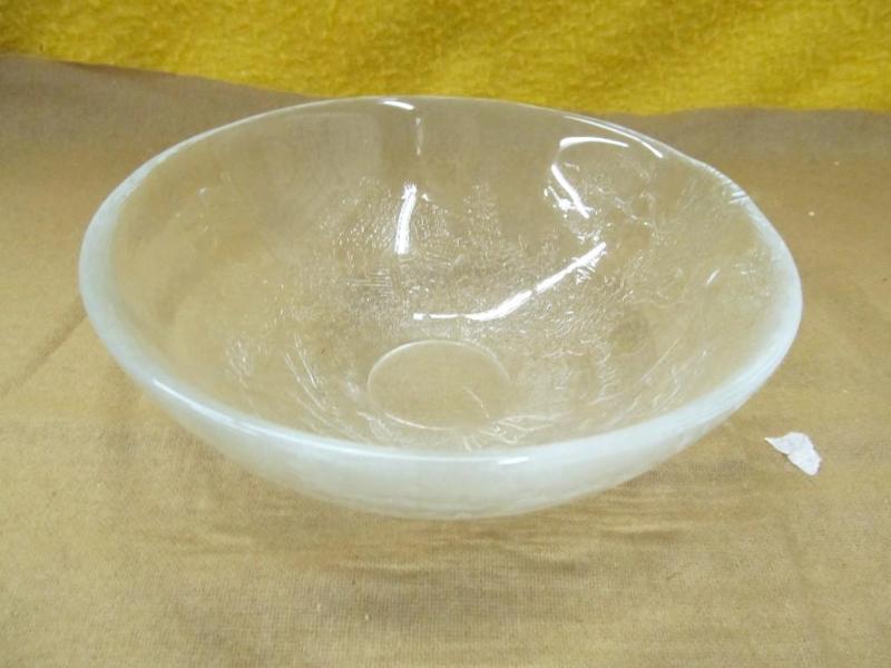Medium serving glass bowl...