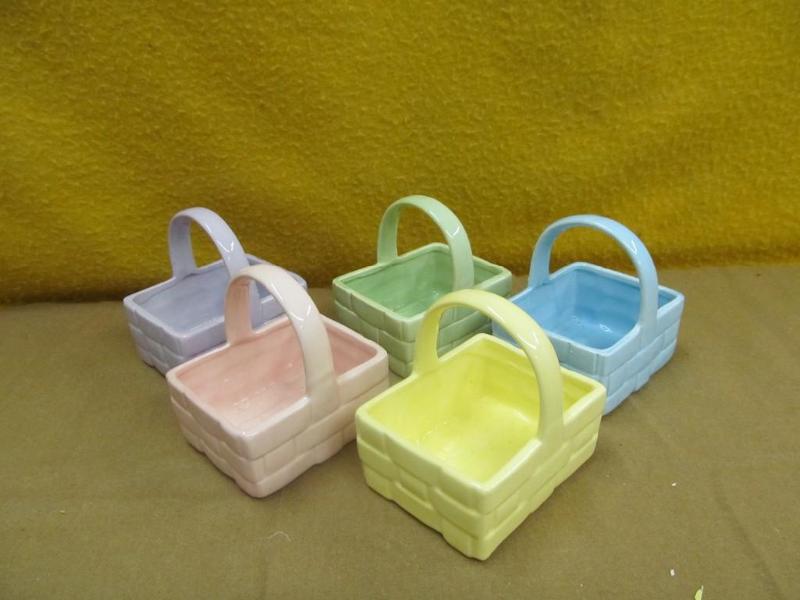 5 Easter Baskets -- Ceramic 3 12&q...