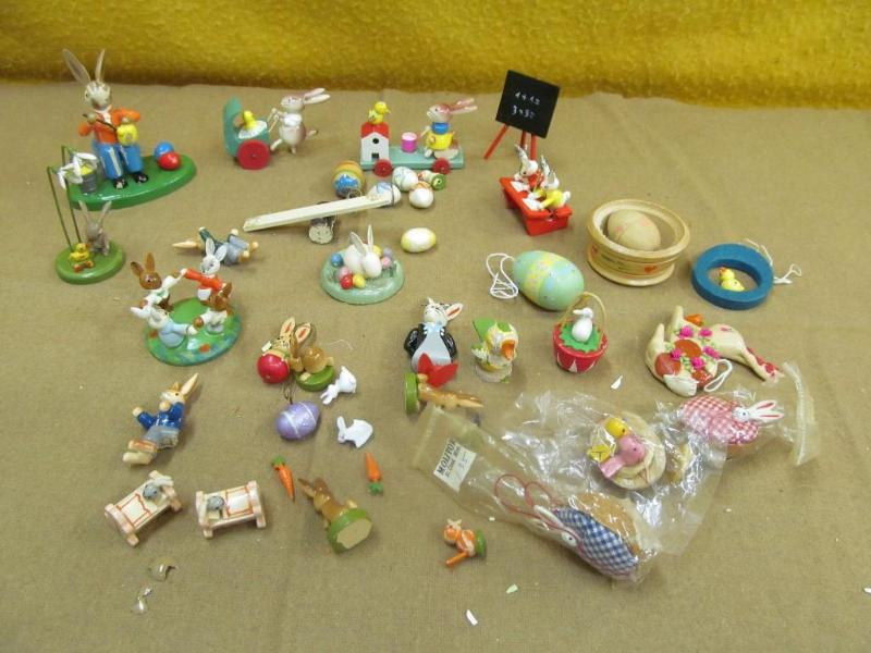 Easter Wood Miniature Ornaments, Bu...